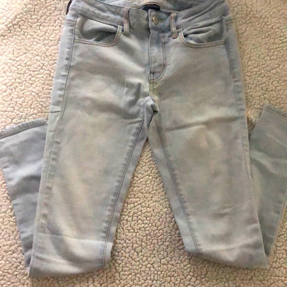 AE distressed skinny jeans - Picture 1 of 2